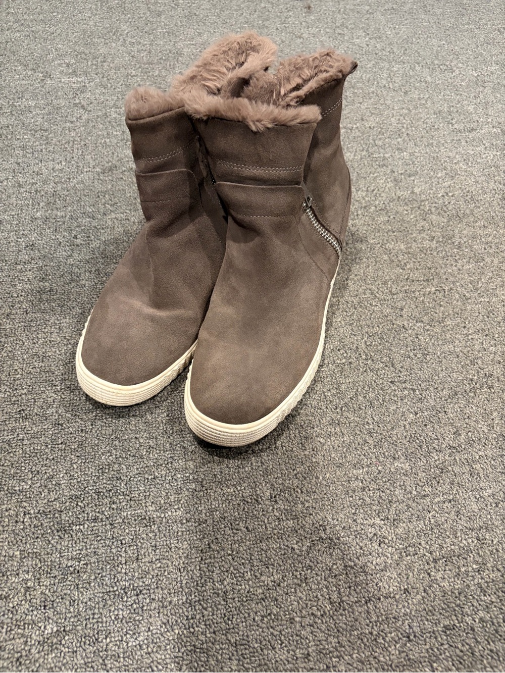 Women's Faux Fur Lined Ankle Boots - Gray